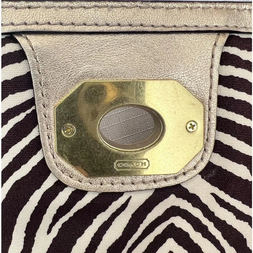 Coach Wristlet Clutch Womens‎ Small Tan Good Straw Snakeskin Studded 45275